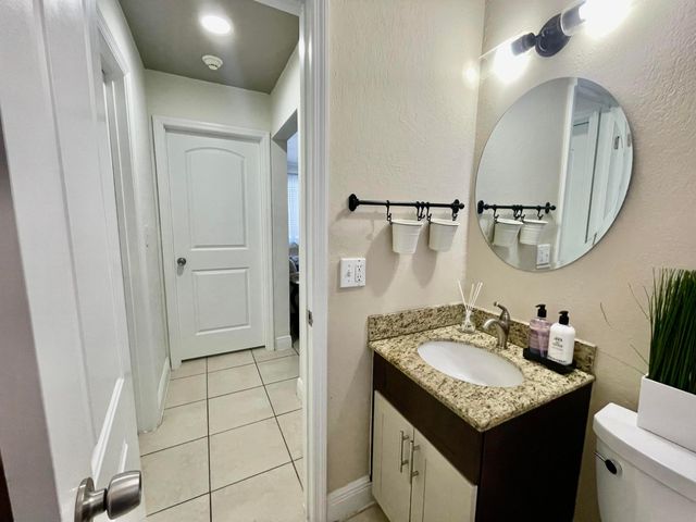 7661 Farragut Street, Hollywood, FL 33024