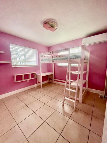 7661 Farragut Street, Hollywood, FL 33024