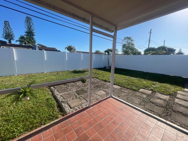 7661 Farragut Street, Hollywood, FL 33024