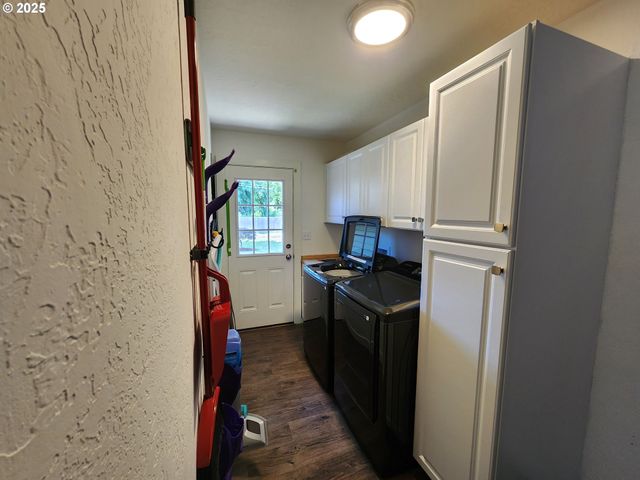 723 W UNION St, Roseburg, OR 97471