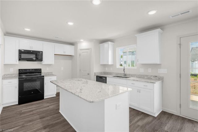 725 Brampton Drive, Mcleansville, NC 27301