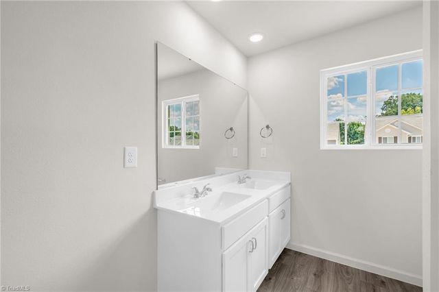 725 Brampton Drive, Mcleansville, NC 27301