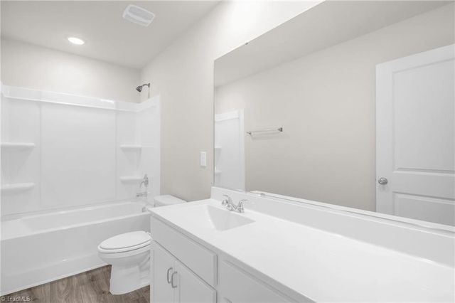 725 Brampton Drive, Mcleansville, NC 27301