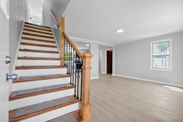 302 Hinsdale Road, Salina, NY 13211