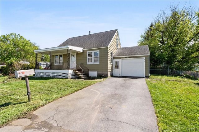 302 Hinsdale Road, Salina, NY 13211