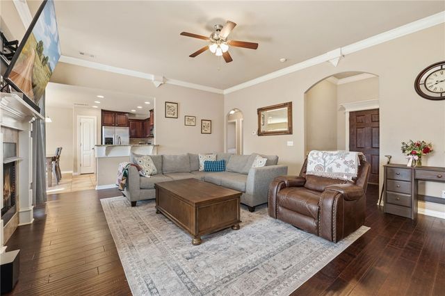 402 SW Milestone Road, Bentonville, AR 72712