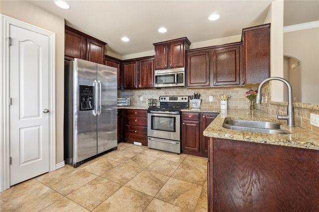 402 SW Milestone Road, Bentonville, AR 72712