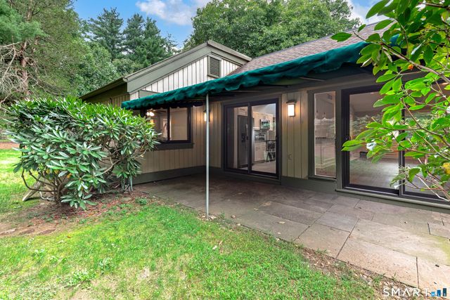 509 Heritage Village B, Southbury, CT 06488