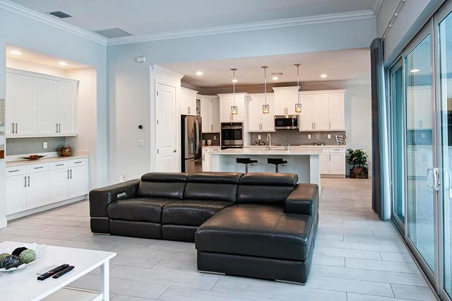 3165 Berkley Square Way, Vero Beach, FL 32966