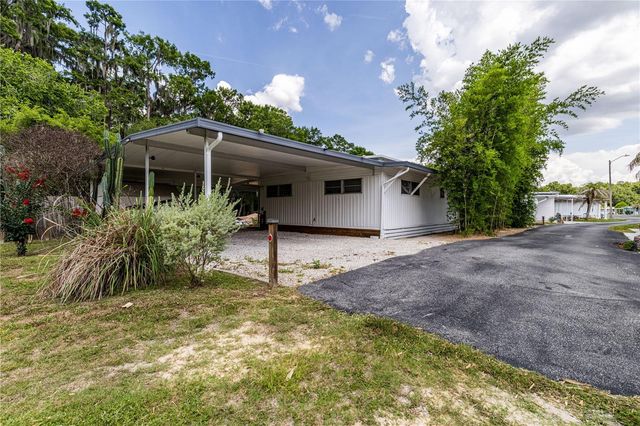 1136 RUE DE DORE, Tavares, FL 32778