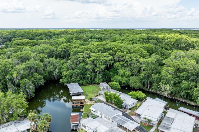 1136 RUE DE DORE, Tavares, FL 32778