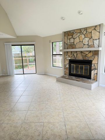 1512 W Mariah Way, Fort Walton Beach, FL 32547