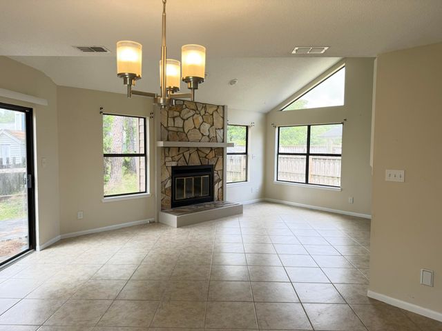 1512 W Mariah Way, Fort Walton Beach, FL 32547