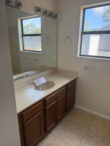 1512 W Mariah Way, Fort Walton Beach, FL 32547