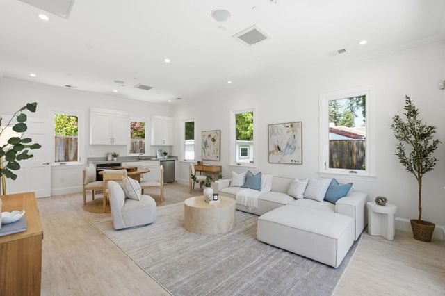 862 Blandford Boulevard, Redwood City, CA 94062