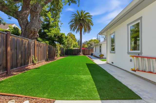 862 Blandford Boulevard, Redwood City, CA 94062