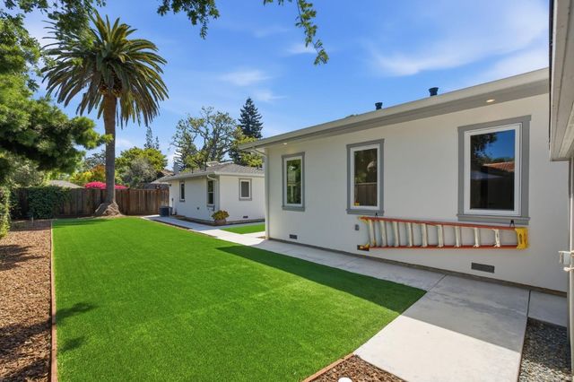862 Blandford Boulevard, Redwood City, CA 94062