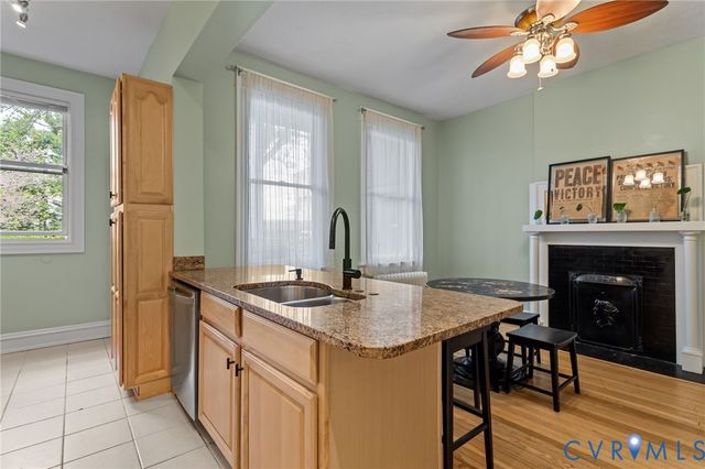 2806 W Grace St, Richmond, VA 23221
