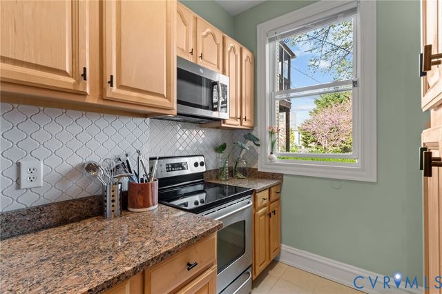 2806 W Grace St, Richmond, VA 23221