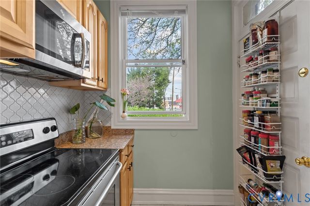2806 W Grace St, Richmond, VA 23221