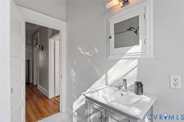 2806 W Grace St, Richmond, VA 23221