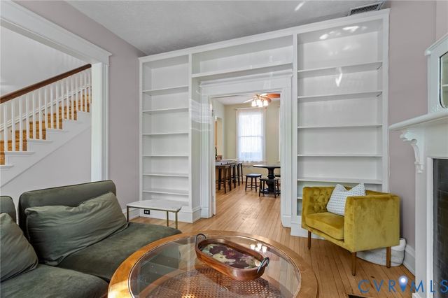 2806 W Grace St, Richmond, VA 23221
