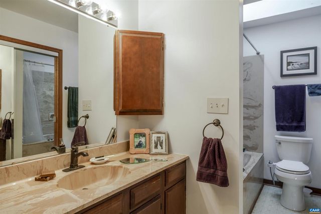 1668 WILLOW DALE LN, Charlottesville, VA 22911