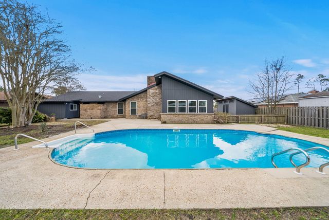 1006 Goose Bayou Road, Lynn Haven, FL 32444