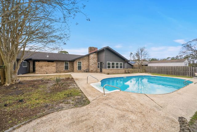 1006 Goose Bayou Road, Lynn Haven, FL 32444