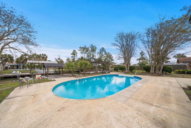 1006 Goose Bayou Road, Lynn Haven, FL 32444