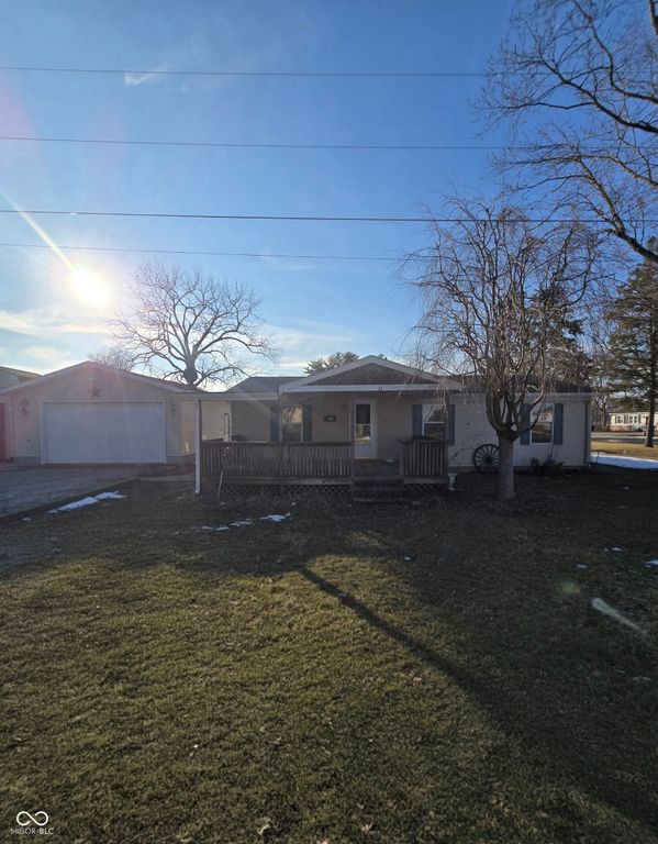 620 N 25th Street, Elwood, IN 46036