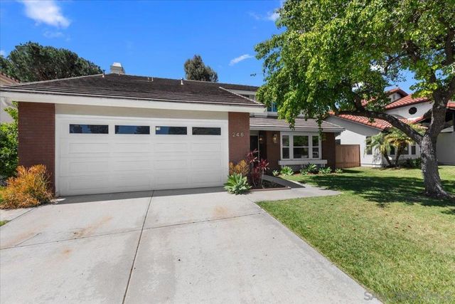 246 Via Tavira, Encinitas, CA 92024