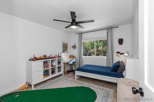 246 Via Tavira, Encinitas, CA 92024