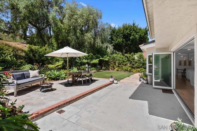 246 Via Tavira, Encinitas, CA 92024