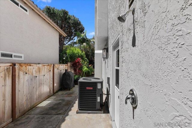 246 Via Tavira, Encinitas, CA 92024