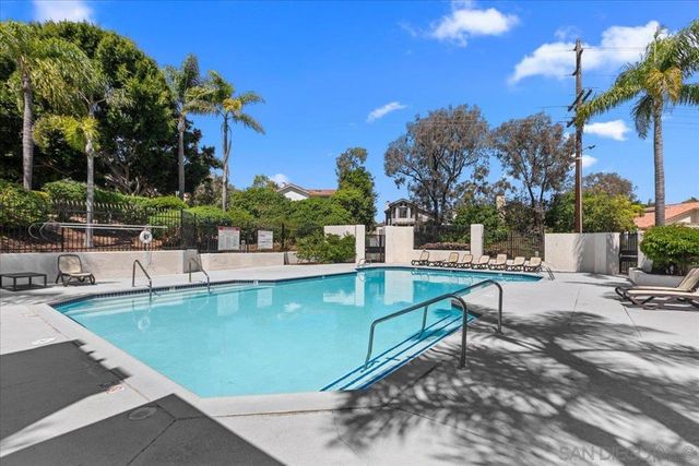 246 Via Tavira, Encinitas, CA 92024