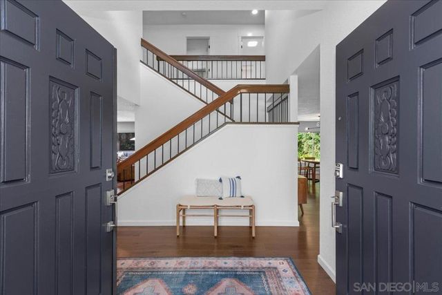 246 Via Tavira, Encinitas, CA 92024