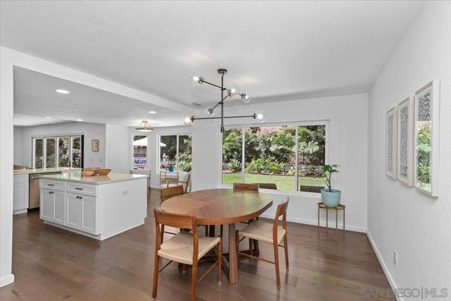 246 Via Tavira, Encinitas, CA 92024