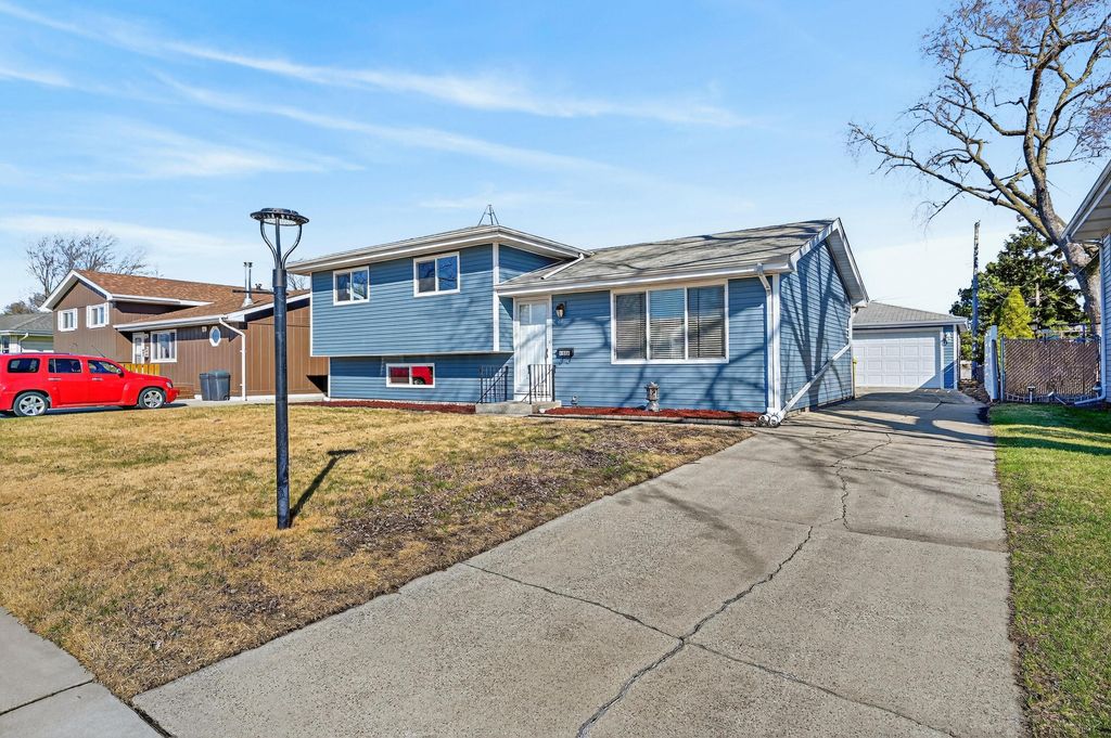 1006 W Ash, Griffith, IN 46319