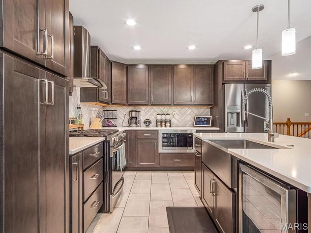 30 Meadowbrooke Drive, Troy, IL 62294
