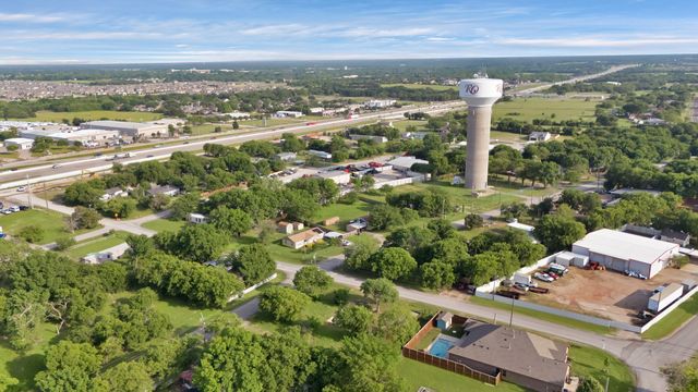 226 Carson, Red Oak, TX 75154