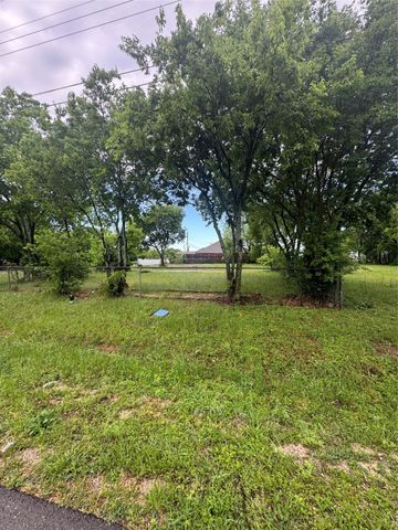 226 Carson, Red Oak, TX 75154