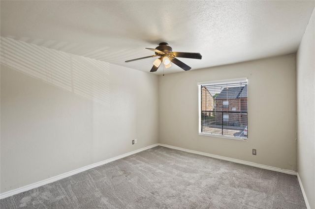 904 University Oaks Boulevard 90, College Station, TX 77840