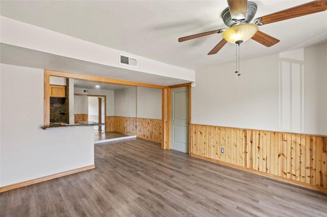 904 University Oaks Boulevard 90, College Station, TX 77840
