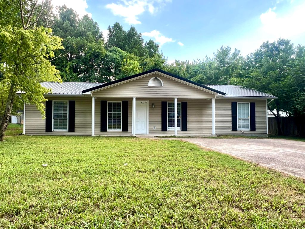 201 Carrol Drive, Ringgold, GA 30736