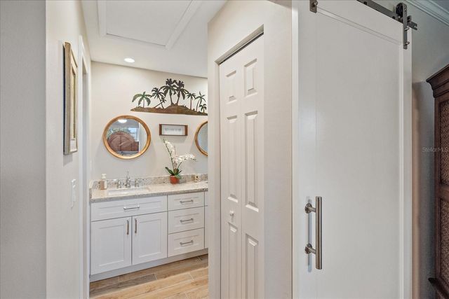 3135 GLEN ELYN BOULEVARD 13, Sarasota, FL 34237