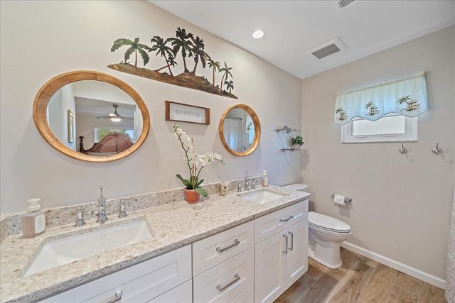 3135 GLEN ELYN BOULEVARD 13, Sarasota, FL 34237