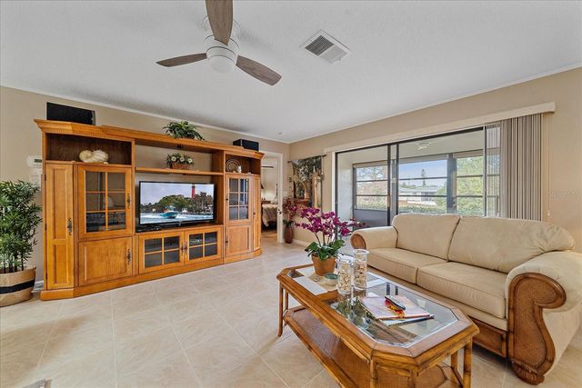 3135 GLEN ELYN BOULEVARD 13, Sarasota, FL 34237