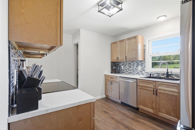 1912 Four Winds Drive, Cedar Falls, IA 50613