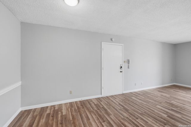 1819 Babcock Rd Apt 411, San Antonio, TX 78229